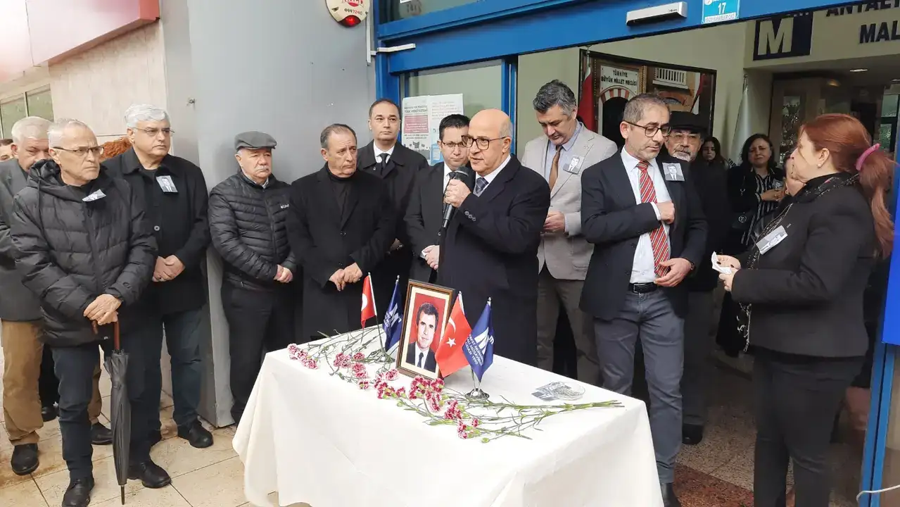 ASMO Kurucu Başkanı Cemal Gültekin Son Yolculuğuna Uğurlandı 15